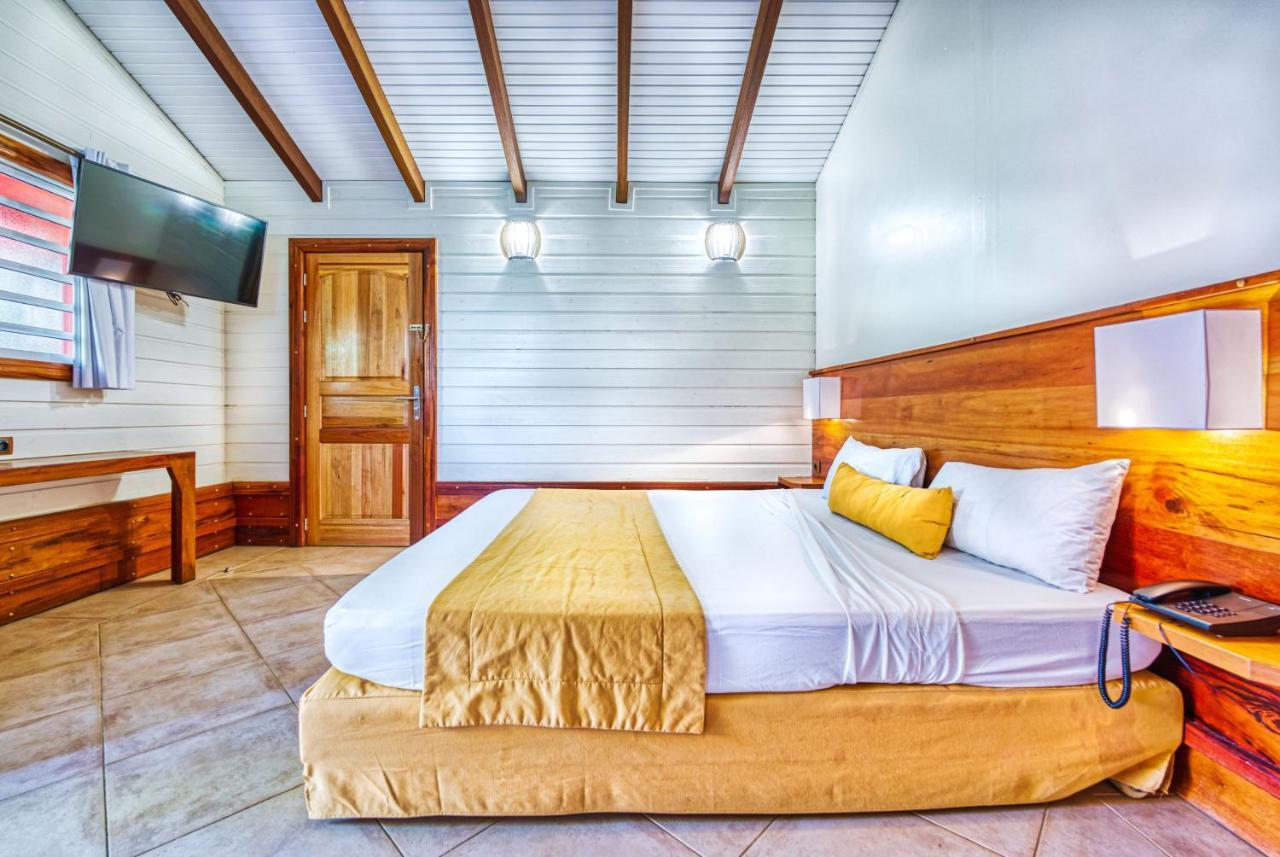 Hotel Bambou & Spa Ле-Труа-Іле Екстер'єр фото